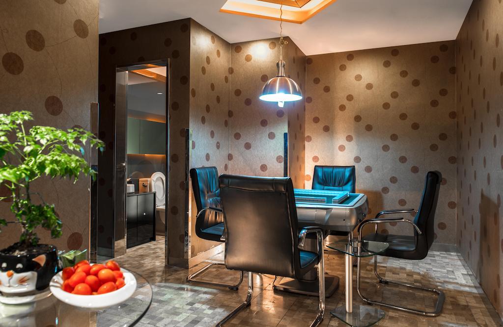 Logosun Hotel Wuhan Exterior photo